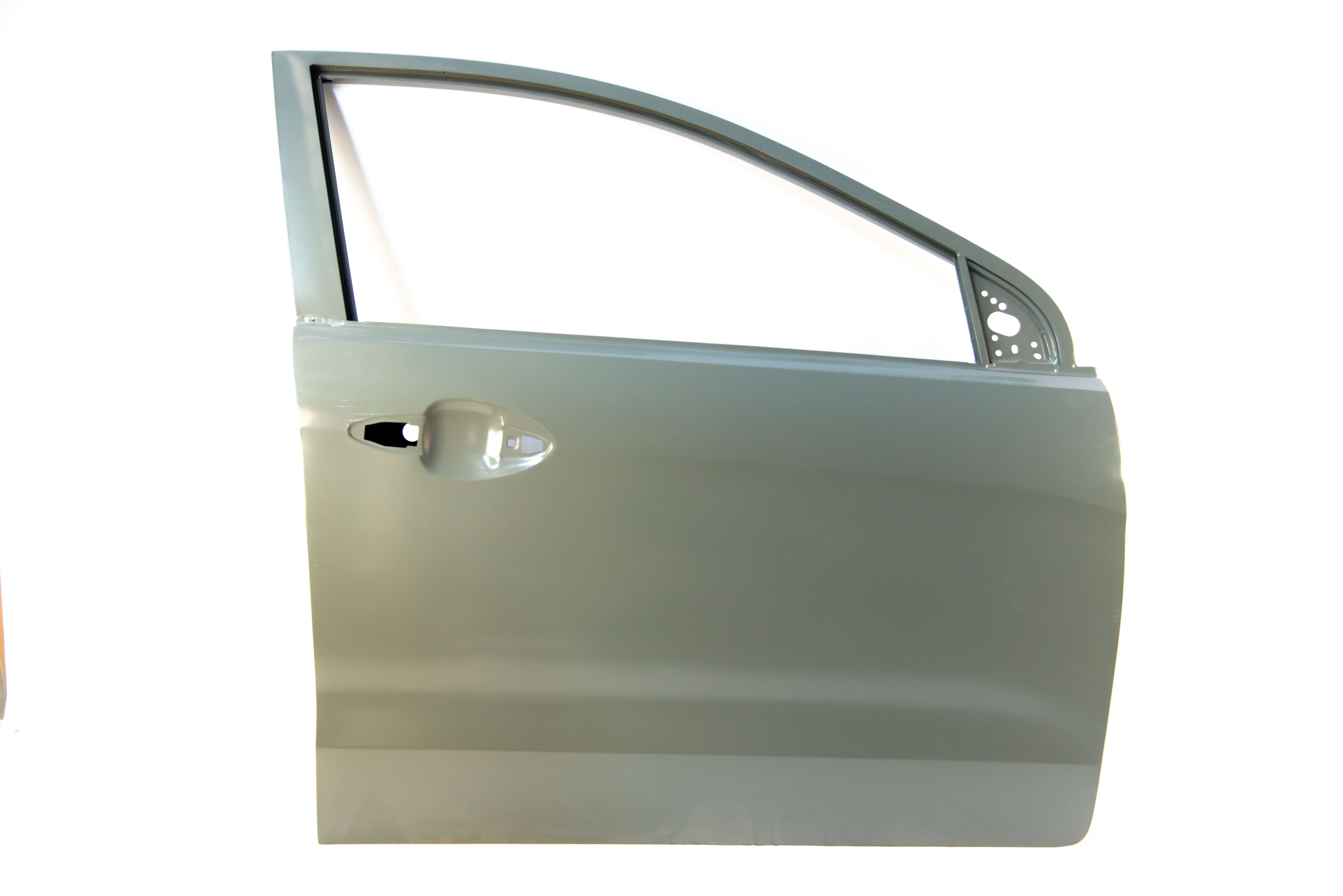 Dver perednyaya pravaya original